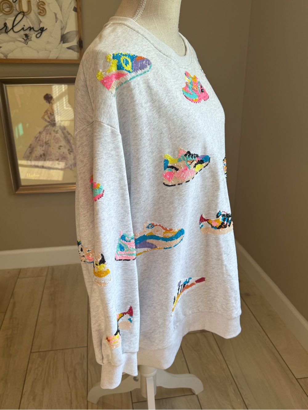QUEEN OF SPARKLES Neon Sequin Sneaker Light Gray Sweatshirt Oversized - Picture 6 of 10